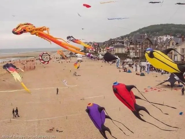 Pensionat L'aube - Maison Pour 8 A 4*